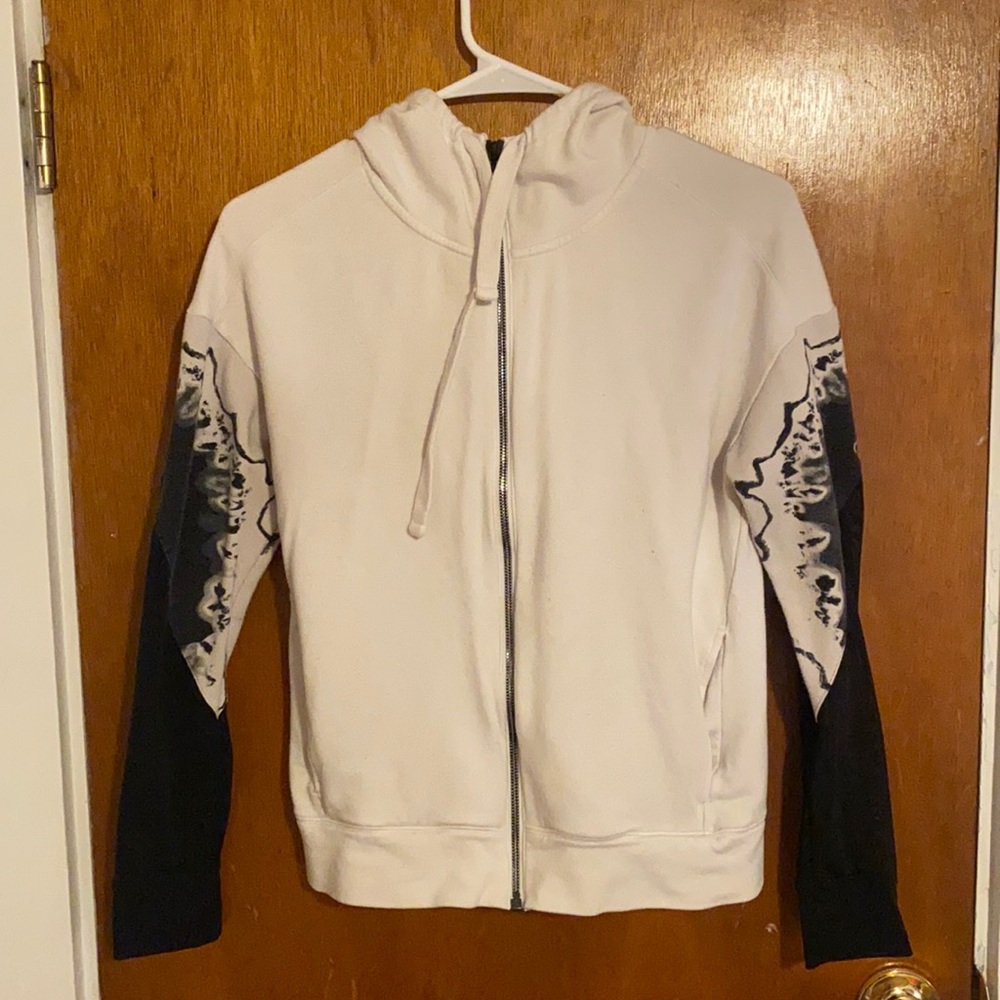 Alo Yoga Hoodie w/ Pockets